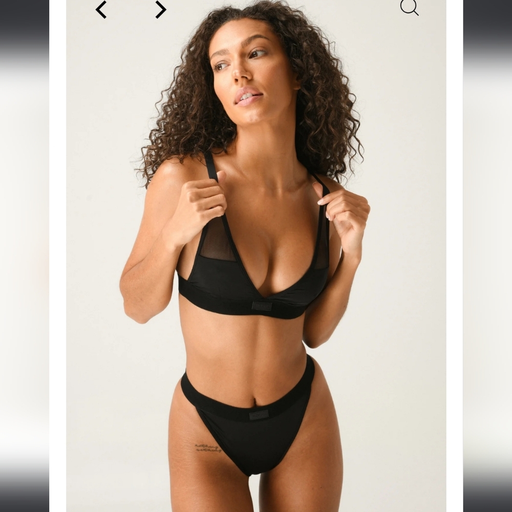 Momma Swim Black Bikini-- Drea top and Luna Bottom. Fits like a small